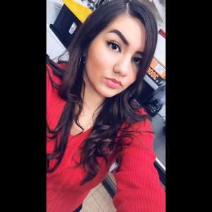 Meet your Posher, Alexia